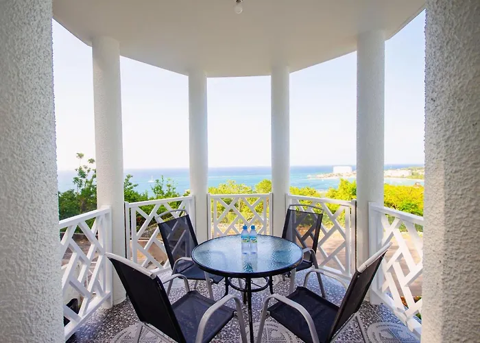 Aparthotel Sky Castles Ocean View Ocho Rios
